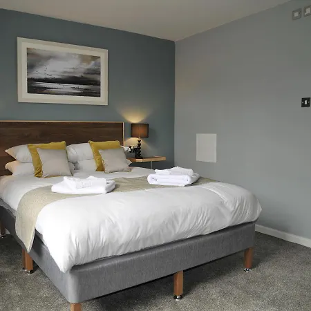 The Coach Hotel 3*
